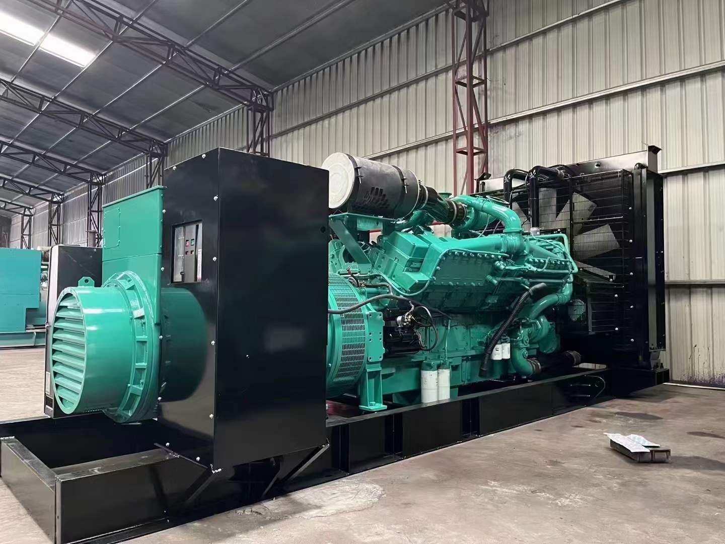 魏都如何降低 800kW 柴油发电机输出电流的波动？
