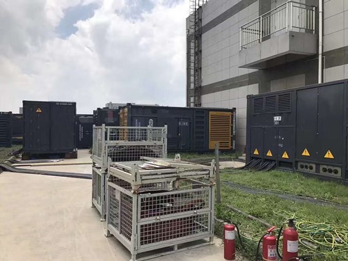 魏都除了定期检查，还有哪些方法可以及时发现接触式转速表探头的磨损？
