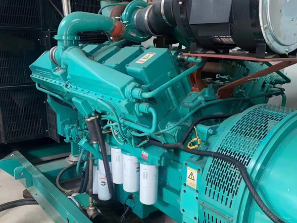 魏都更换100kW柴油发电机组机油时，需要注意哪些事项？