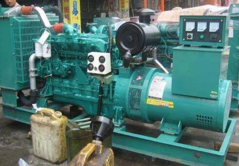 魏都冬季启动柴油发电机时，如何避免电瓶过度放电？