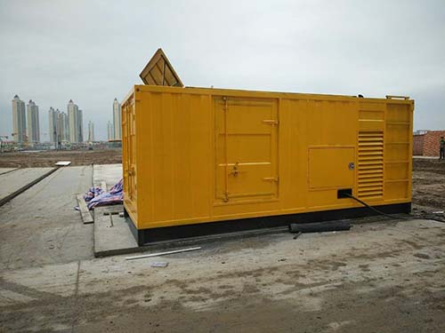 魏都合同中关于乙方责任导致工期延误的赔偿标准应该如何制定？